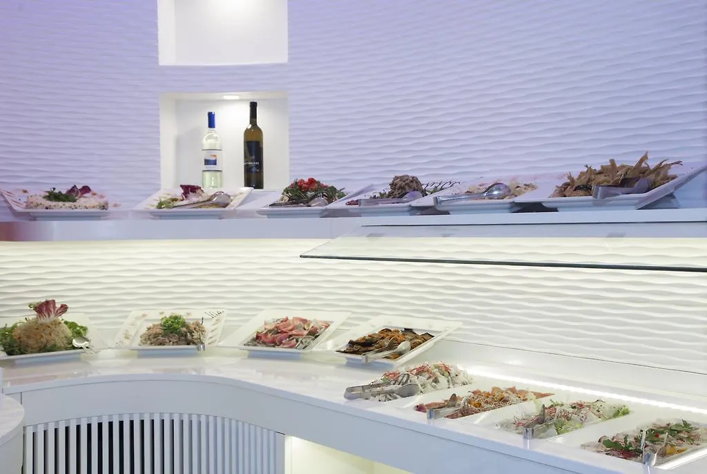 Hotel Ambassador Riccione 3*,  İtalya